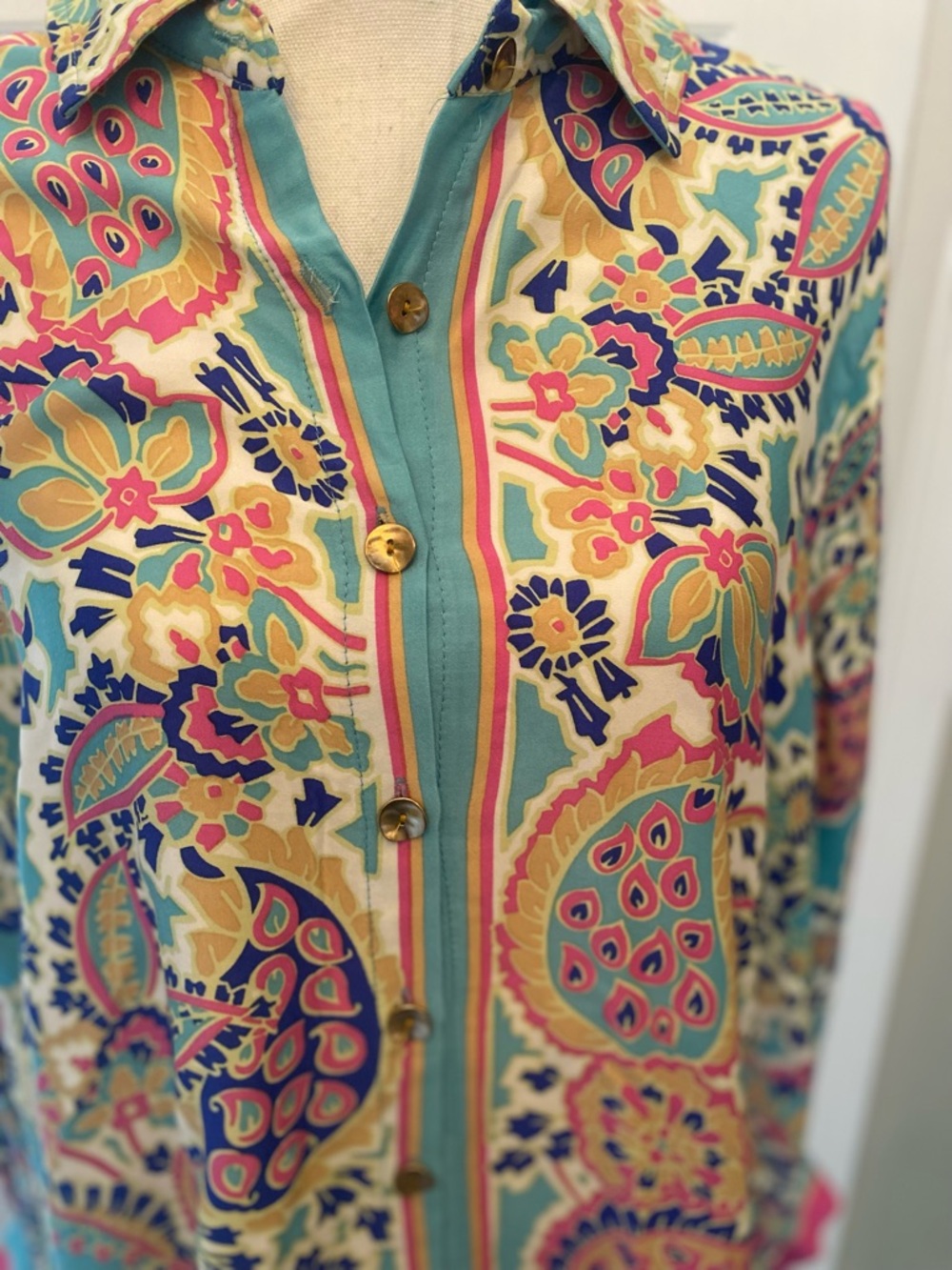 Haute Hippie button down blouse with abstract paisley floral print - Picture 3 of 9
